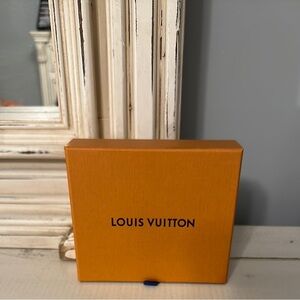 Louis Vuitton box